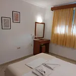Ladikas Apartments アパートホテル