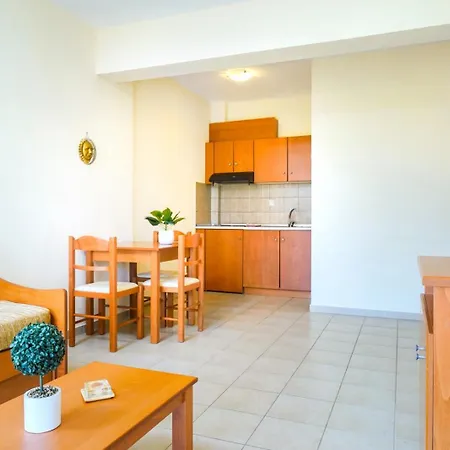 アパートホテル Ladikas Apartments クリッシ・アモウディア