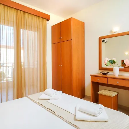 Ladikas Apartments 3* Chrisi Ammoudia