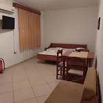 Ladikas Apartments Apart-hotel