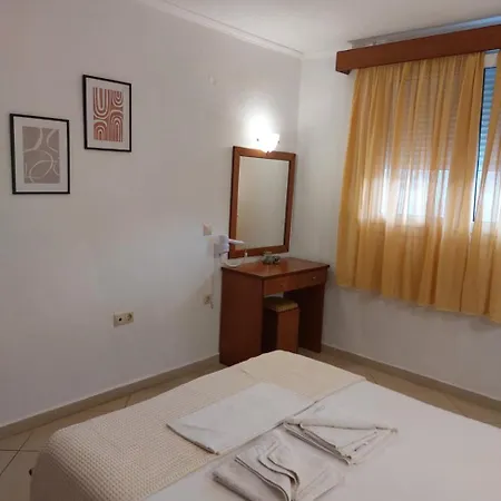 Ladikas Apartments Aparthotel
