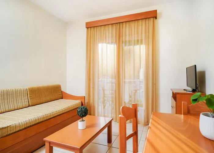 Ladikas Apartments 3*